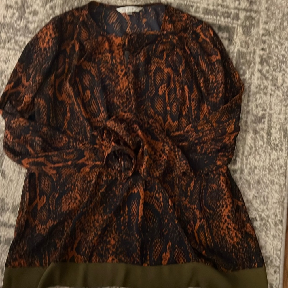 Cabi shirt medium